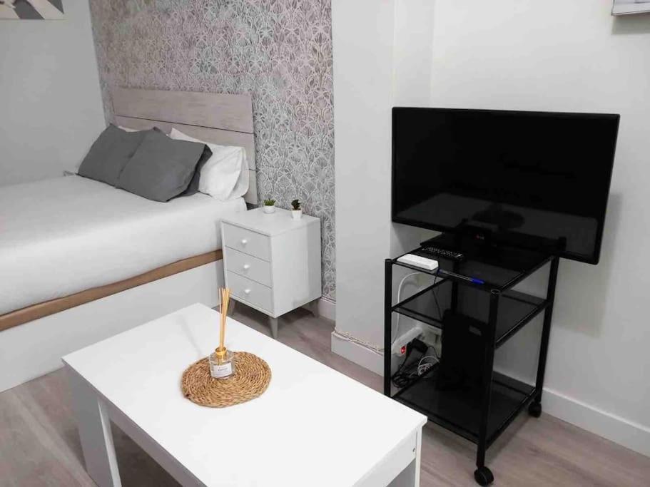 En El Corazon De Apartament Madryt